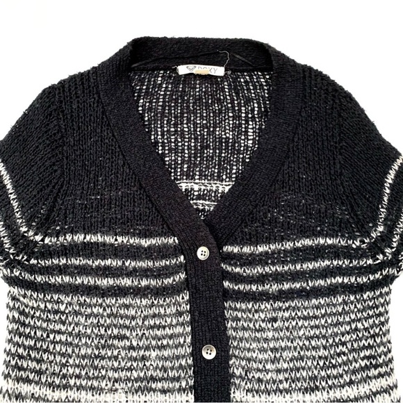 "Roxy" black and white striped button front lightweight knit cardigan- M - Picture 7 of 13
